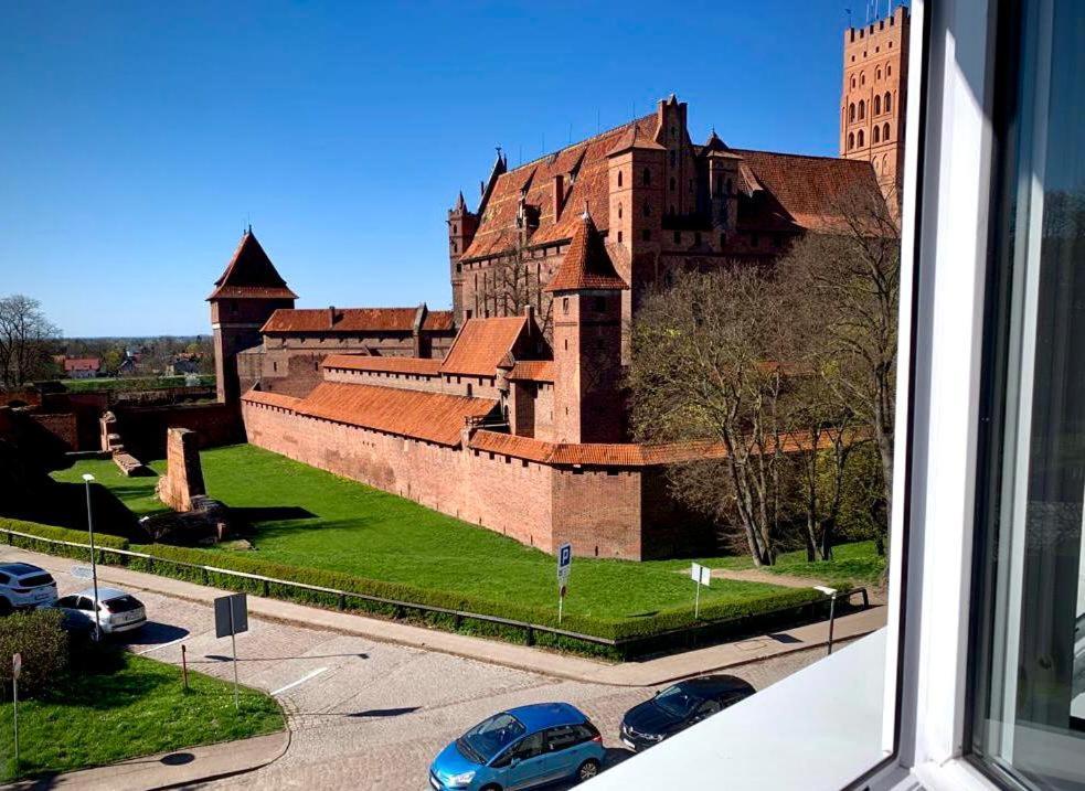 Widok Zamku O Poranku Apartment Malbork Luaran gambar