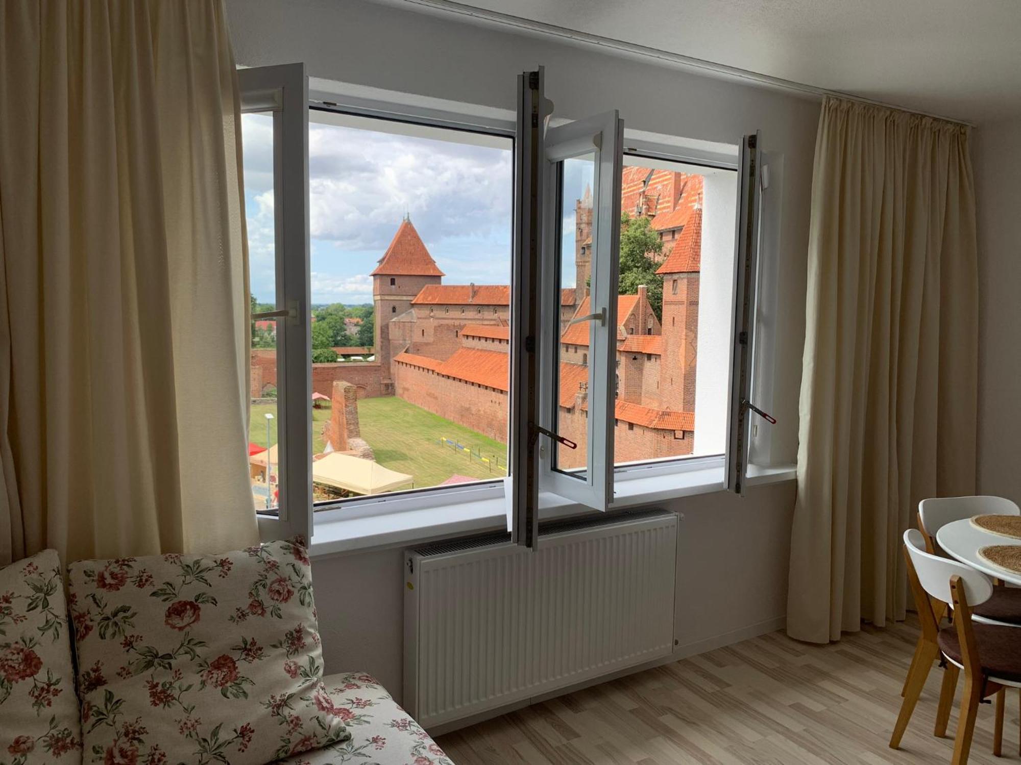 Widok Zamku O Poranku Apartment Malbork Luaran gambar